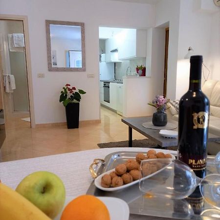 Melody Apartment Poreč Exteriör bild