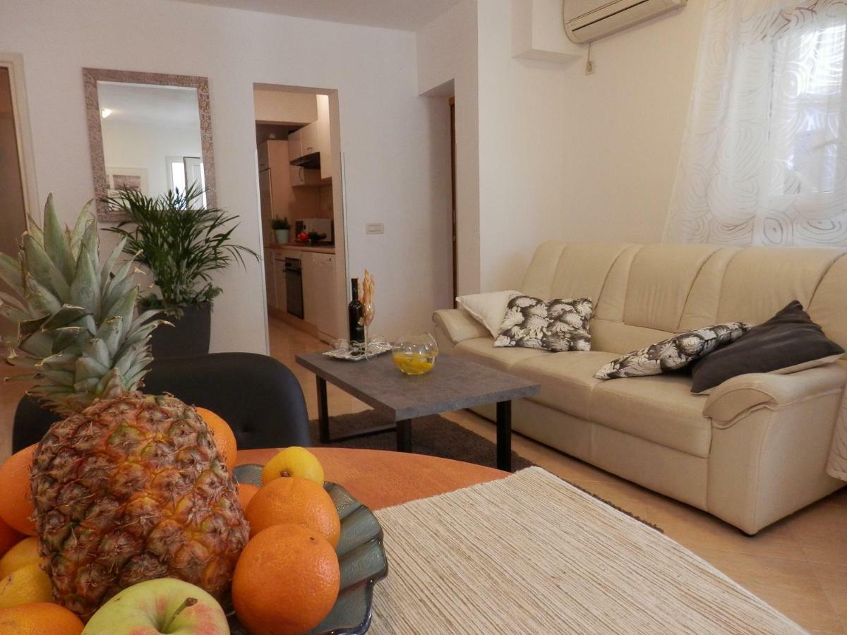 Melody Apartment Poreč Exteriör bild